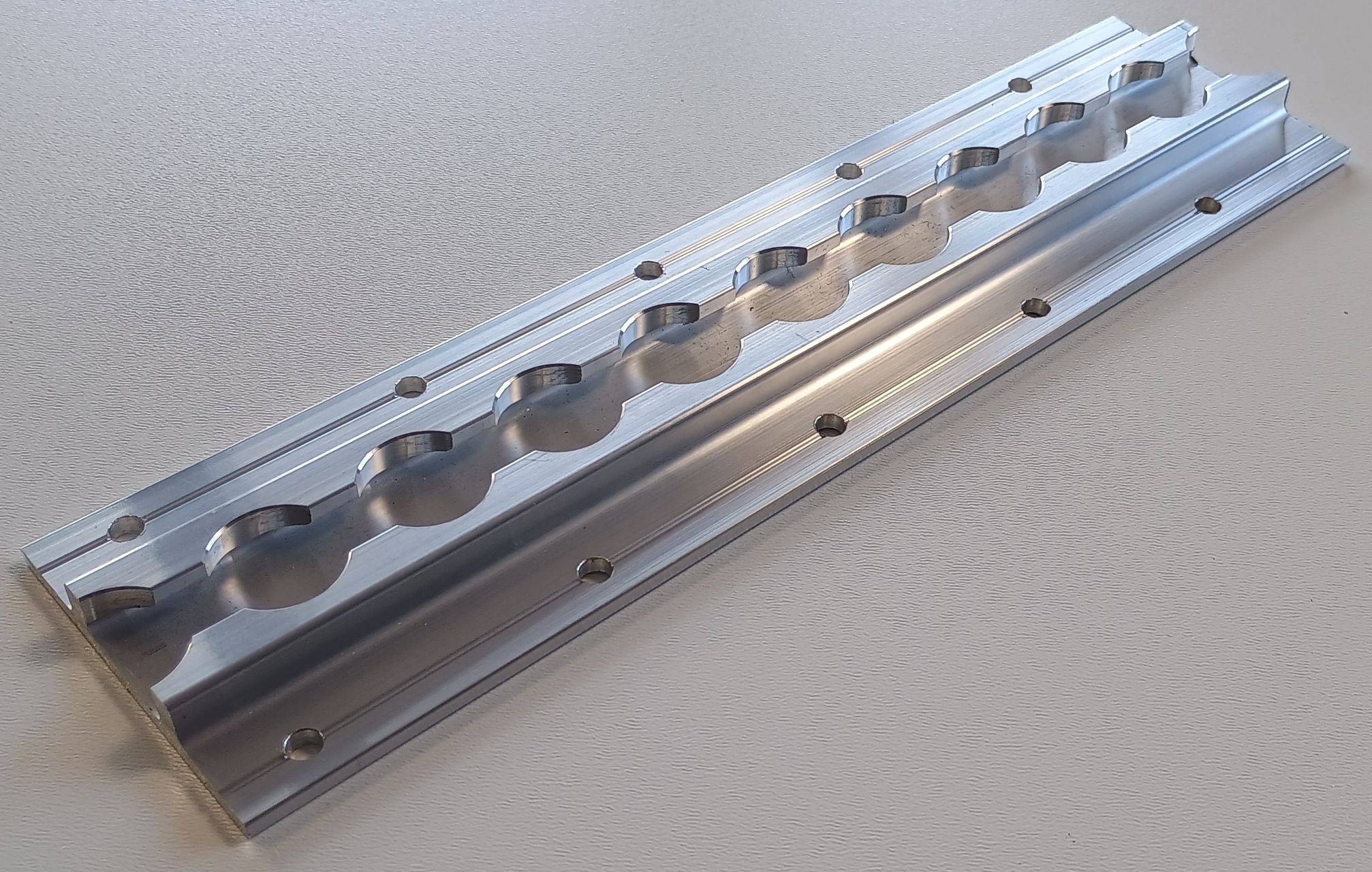 Airlineschiene allsafe Standard mit Flansch, 996 mm, vorgebohrt, inkl. Stahlnietensatz