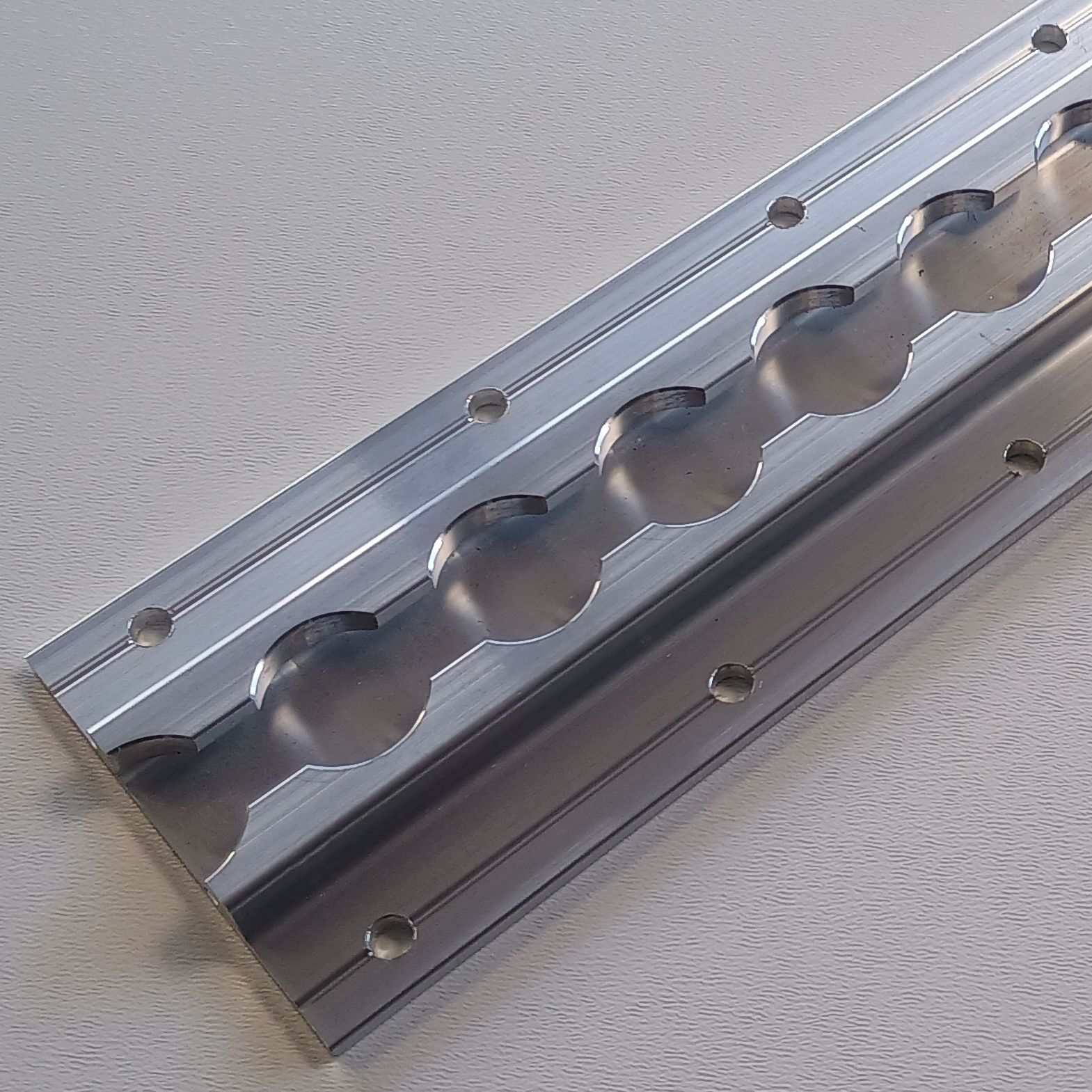 Airlineschiene allsafe Standard mit Flansch, 996 mm, vorgebohrt, inkl. Stahlnietensatz